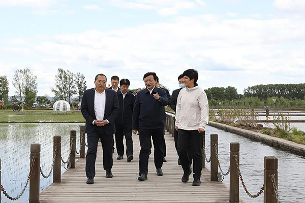全國人大常委會(huì)辦公廳聯(lián)絡(luò)局領(lǐng)導(dǎo)到牡走訪全國人大代表