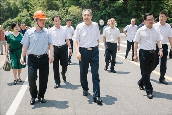 全國(guó)人大調(diào)研組到湖開(kāi)展礦產(chǎn)資源法（修改）立法調(diào)研