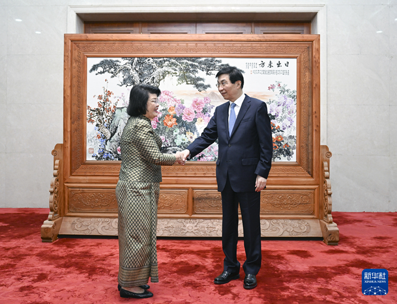 王滬寧會(huì)見(jiàn)柬埔寨國(guó)會(huì)主席昆索達(dá)莉